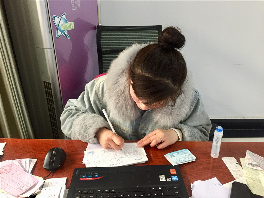 腾达·人物 市场部的铿锵玫瑰－陈慧